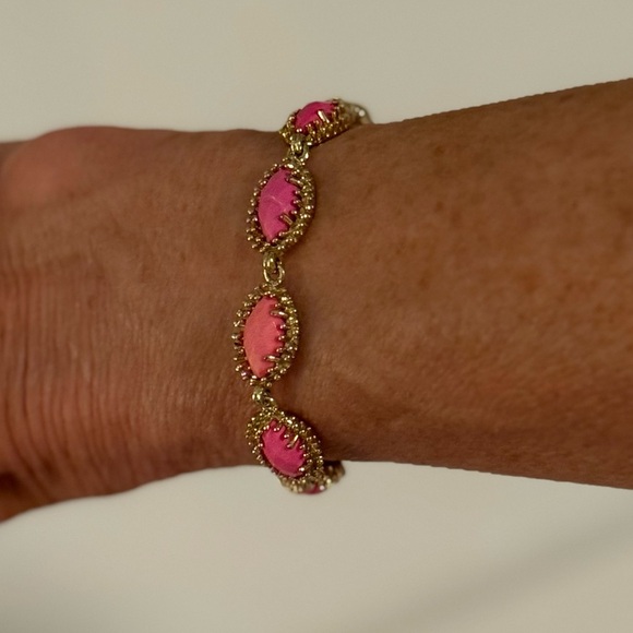 Kendra Scott Jana Magenta Bracelet GUC - Picture 9 of 14